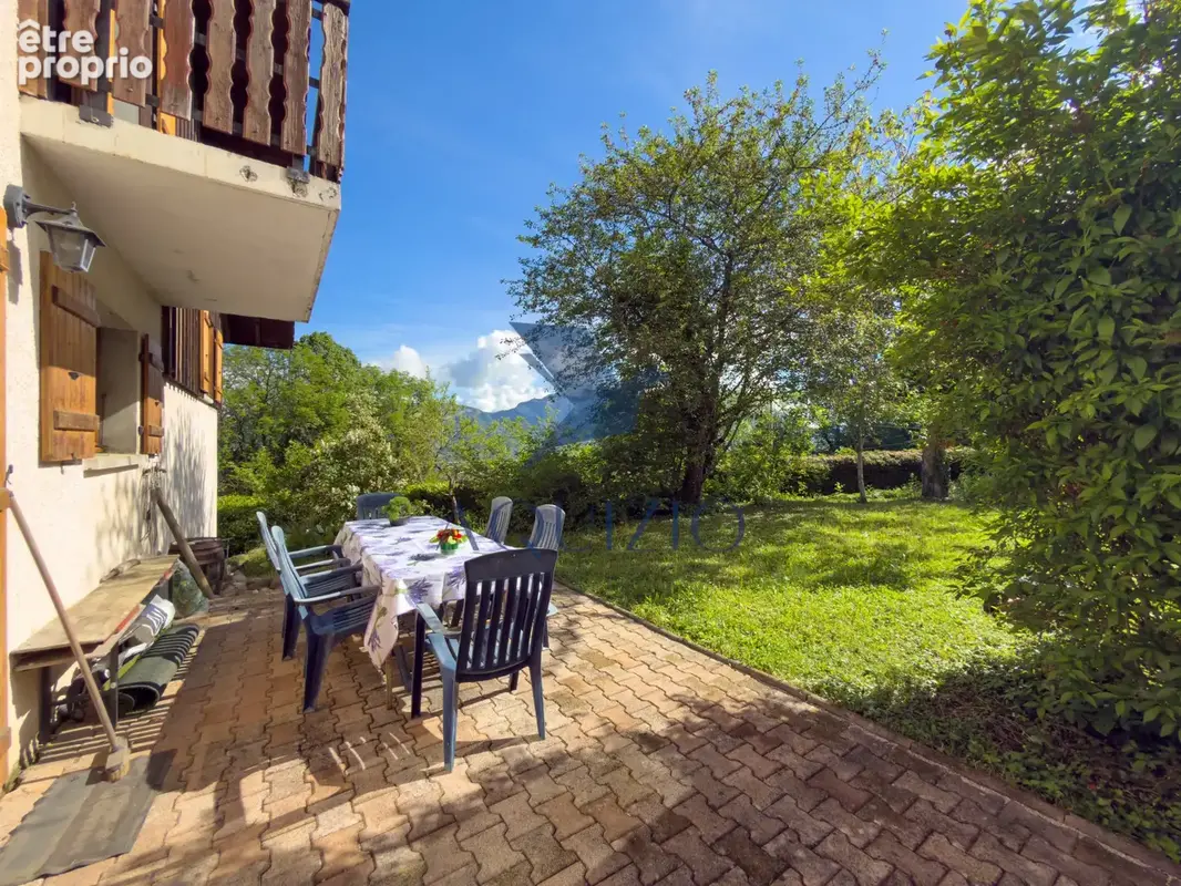 Maison 4 chambres + bureau sur un grand terrain avec piscine - photo 4