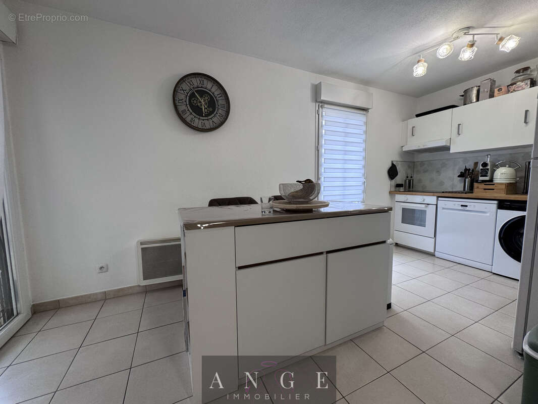 Appartement à CUERS
