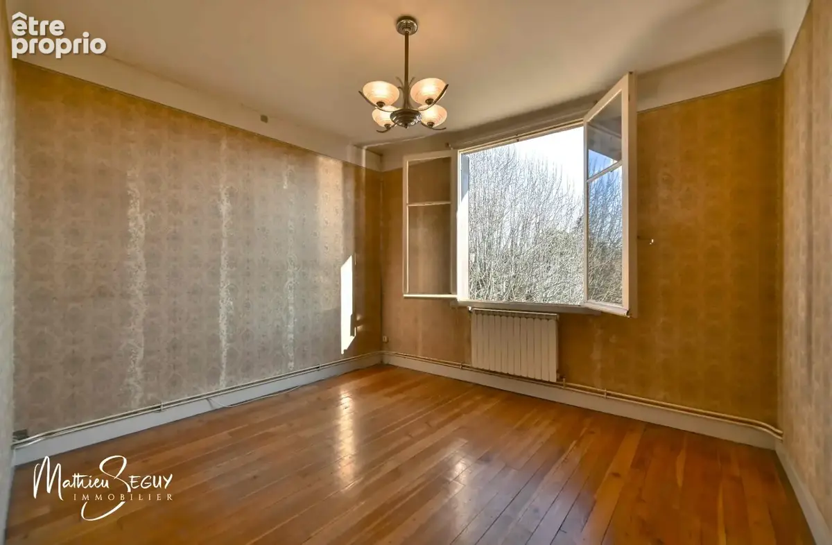 MILLERY – Beau potentiel pour cette maison P7 avec jardin, sous-sol et dépendances - photo 35