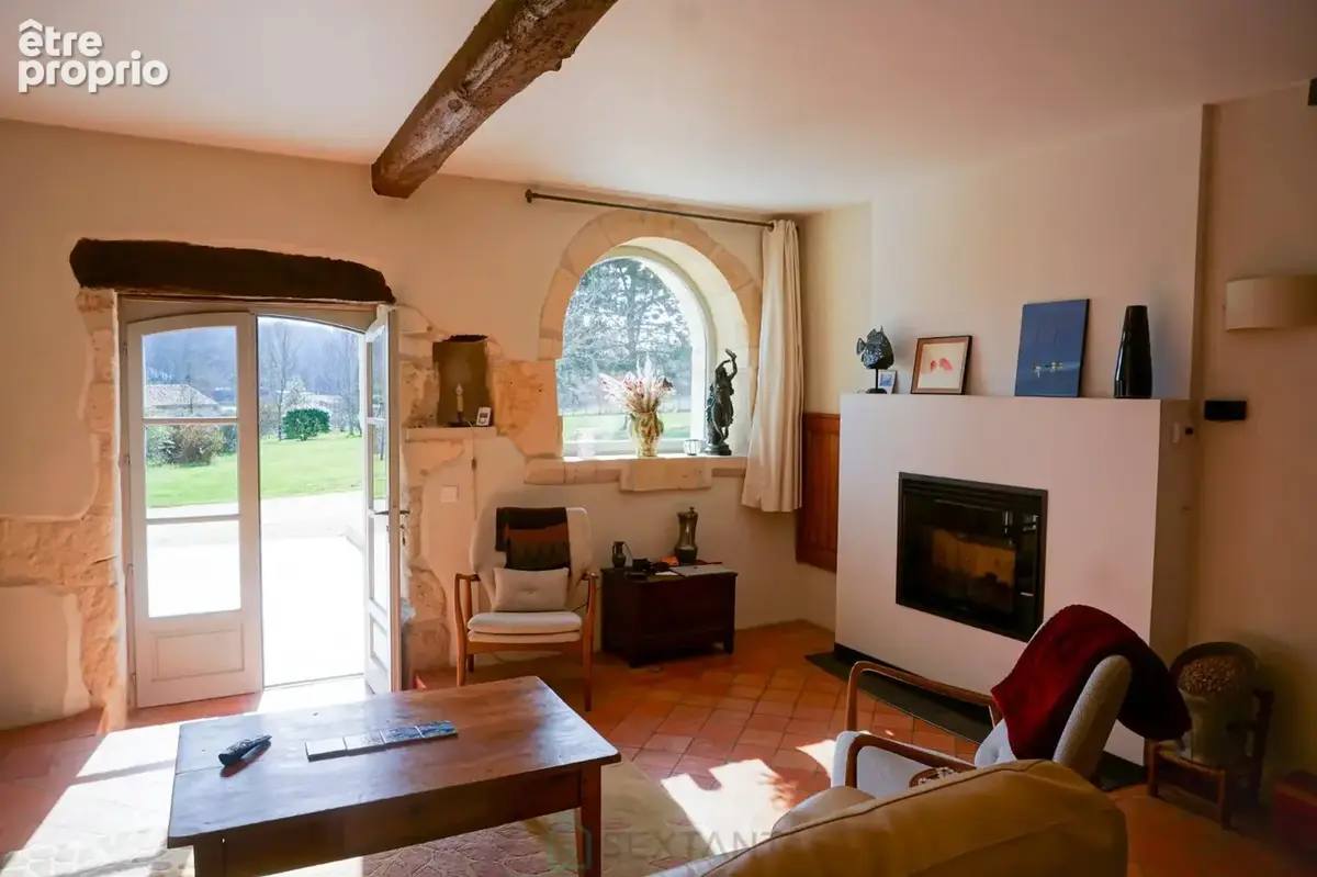Ancienne maison forte du XIIIe siècle, nichée sur les hauteurs de la petite Venise du Périgord. - photo 10