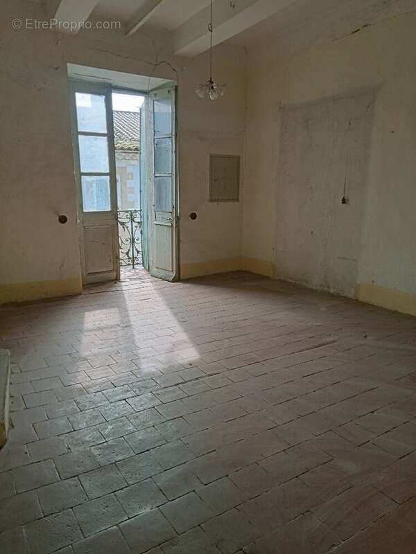 Maison à DURFORT-ET-SAINT-MARTIN-DE-SOSSENAC