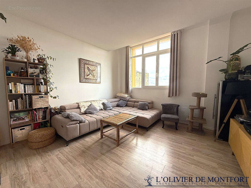 Appartement à HOUDAN