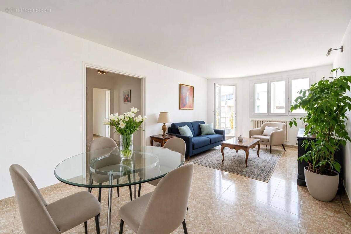 Appartement à ASNIERES-SUR-SEINE