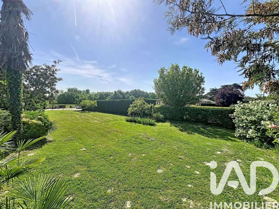 Terrain 655 m² à Saint-Etienne-De-Tulmont  - photo 3