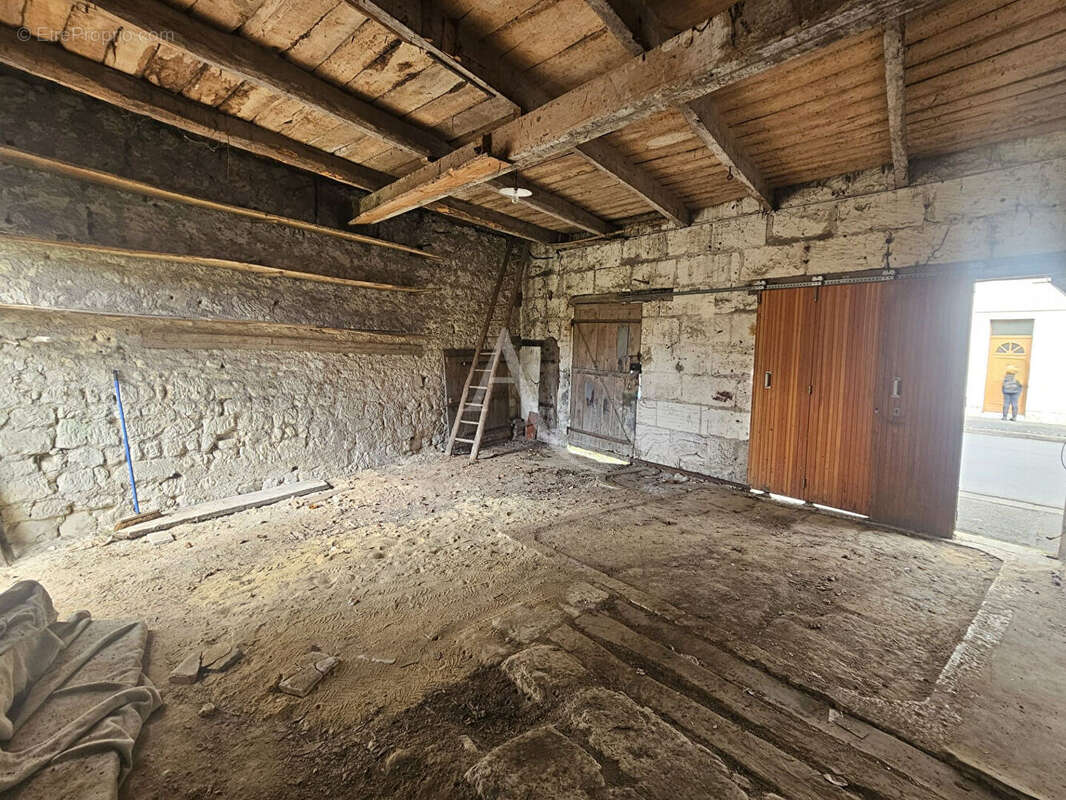 Maison à MONTRICHARD