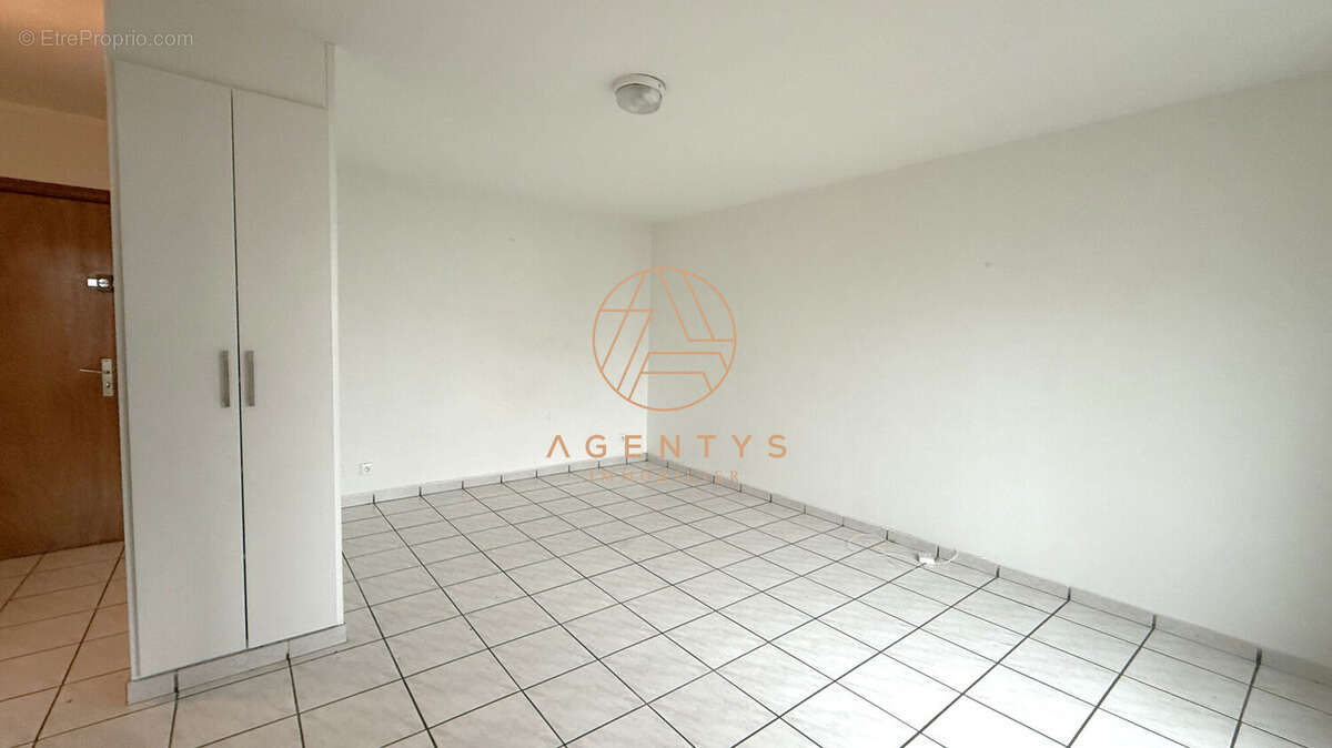 Appartement à LE PLESSIS-TREVISE