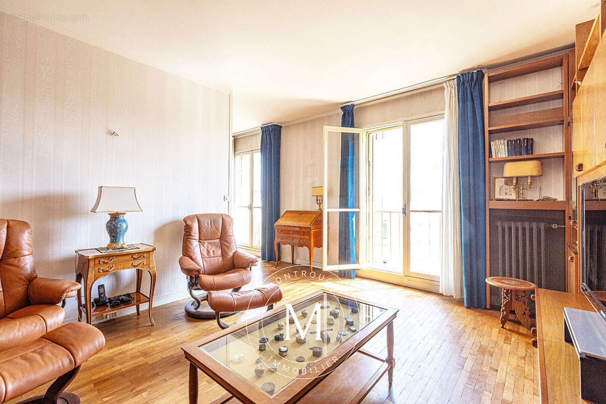 Appartement à MONTROUGE