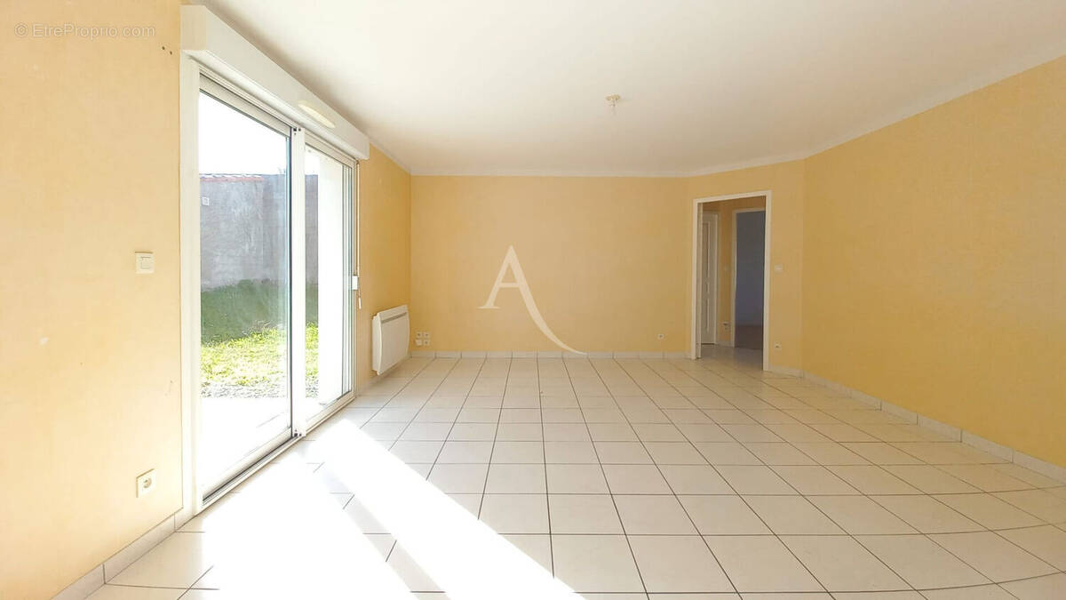 Maison à BOUGUENAIS