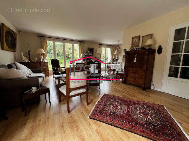 Maison 160 m² à Rubelles  - photo 2