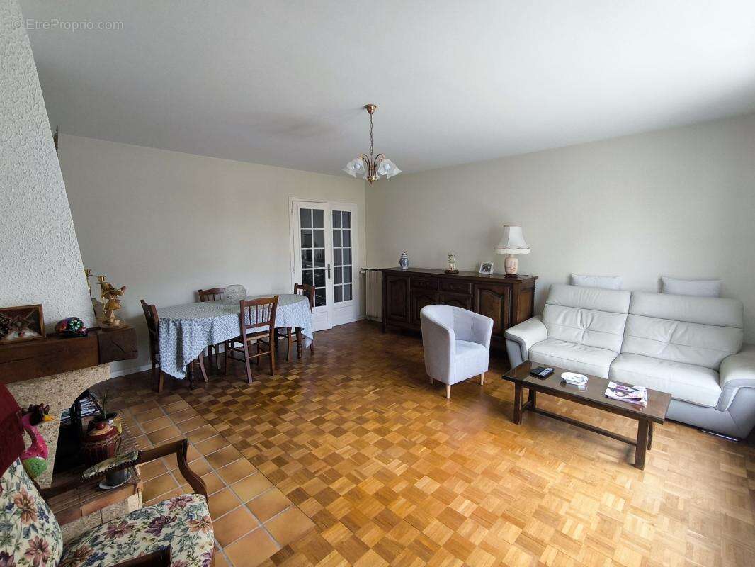 Maison à LONS