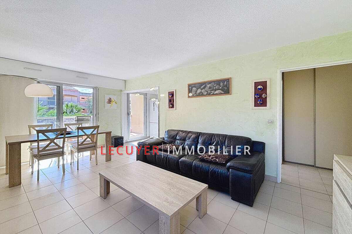 Appartement à VALLAURIS