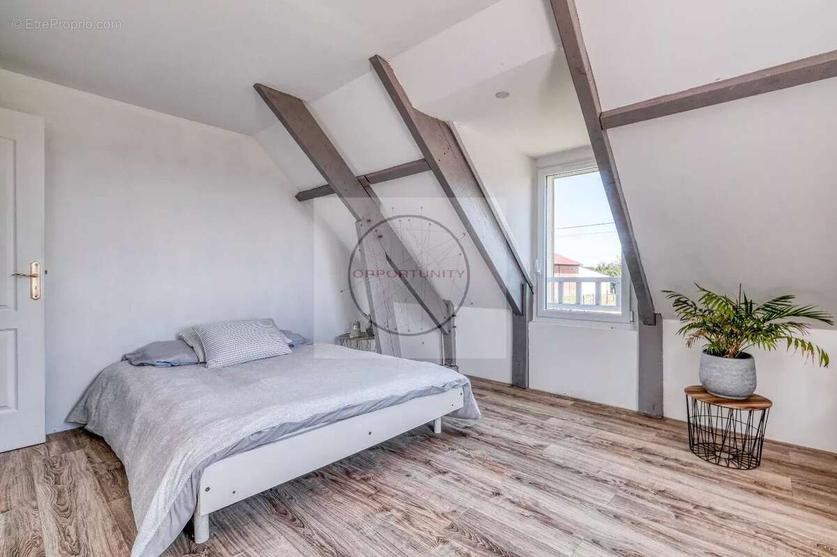 Maison à JOUY-SUR-MORIN