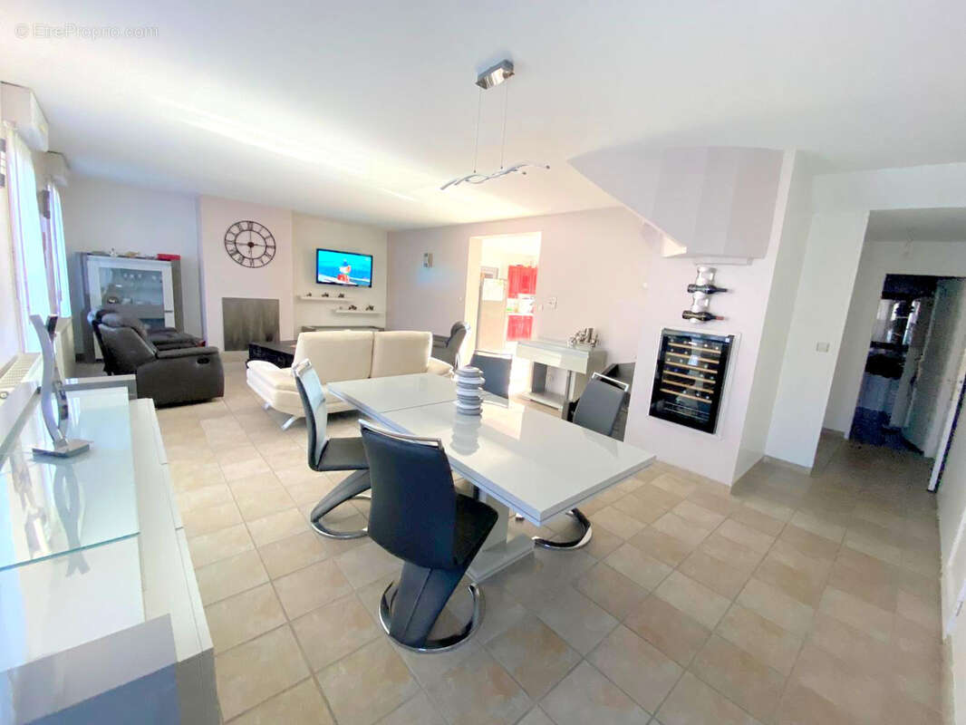 Maison à VILLERS-BRETONNEUX