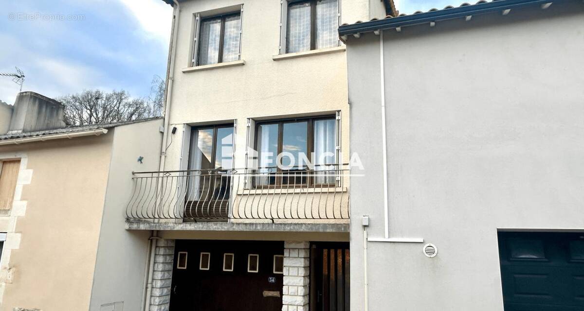 Maison à VOUNEUIL-SOUS-BIARD