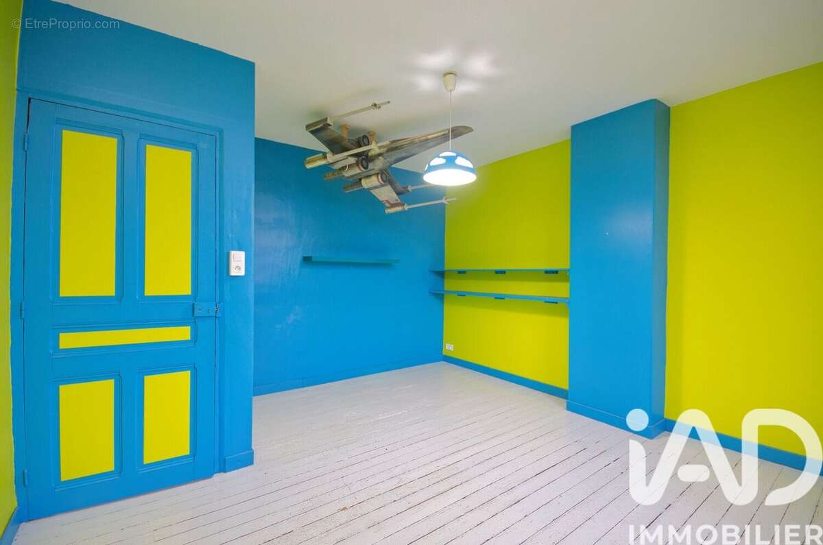 Maison 212 m² à Cernay-En-Dormois  - photo 5