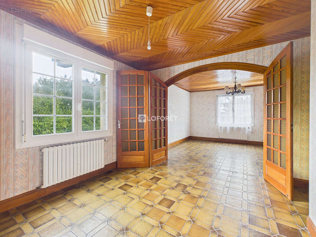 Maison à PEUMERIT
