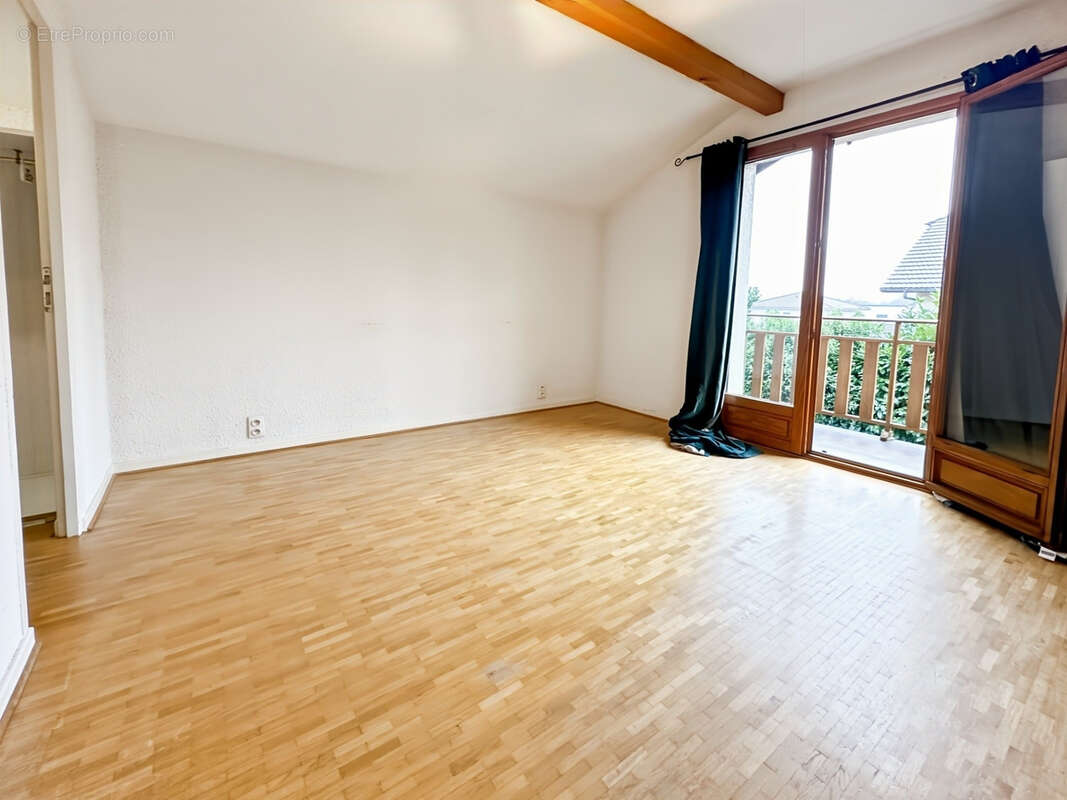 Maison à PREVESSIN-MOENS