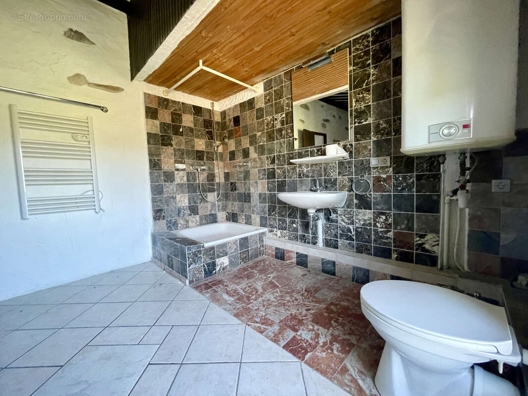 Maison à LAMALOU-LES-BAINS