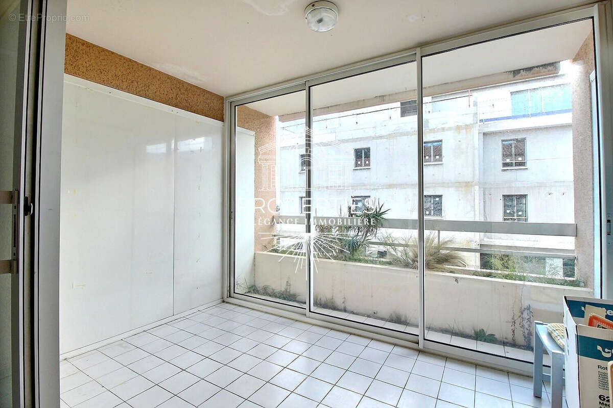 Bormes - le pin - t3 58m² a renover - terrasses x2 - expo sud - possibilite profession liberale - photo 8