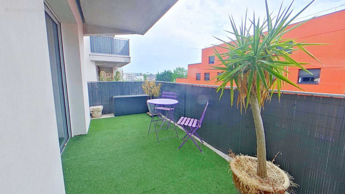 Saint-Joseph de Porterie - T1 de 35 m² avec balcon et parking - photo 3