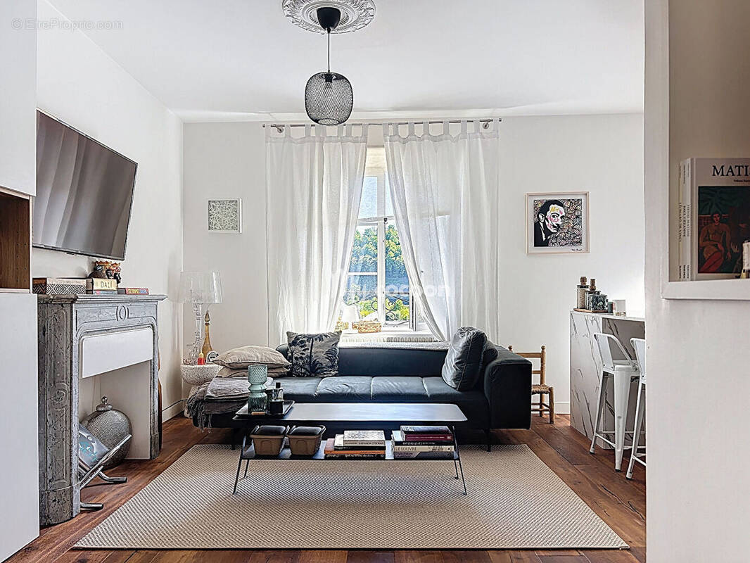 Appartement à FONTAINES-SUR-SAONE