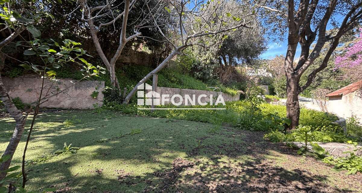 Maison à BORMES-LES-MIMOSAS