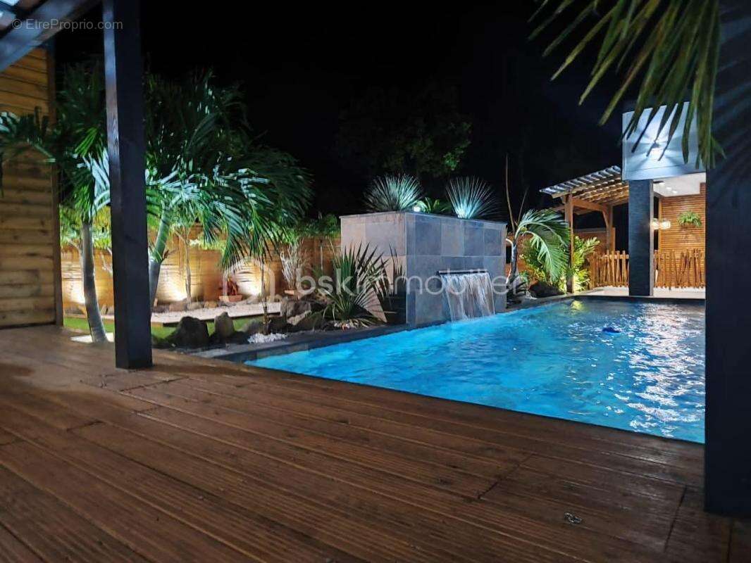 Ensemble de 2 villas t8 et t5 avec piscines de 254 m2 et 120 m2 sur un terrain de 2054 m2 - photo 4