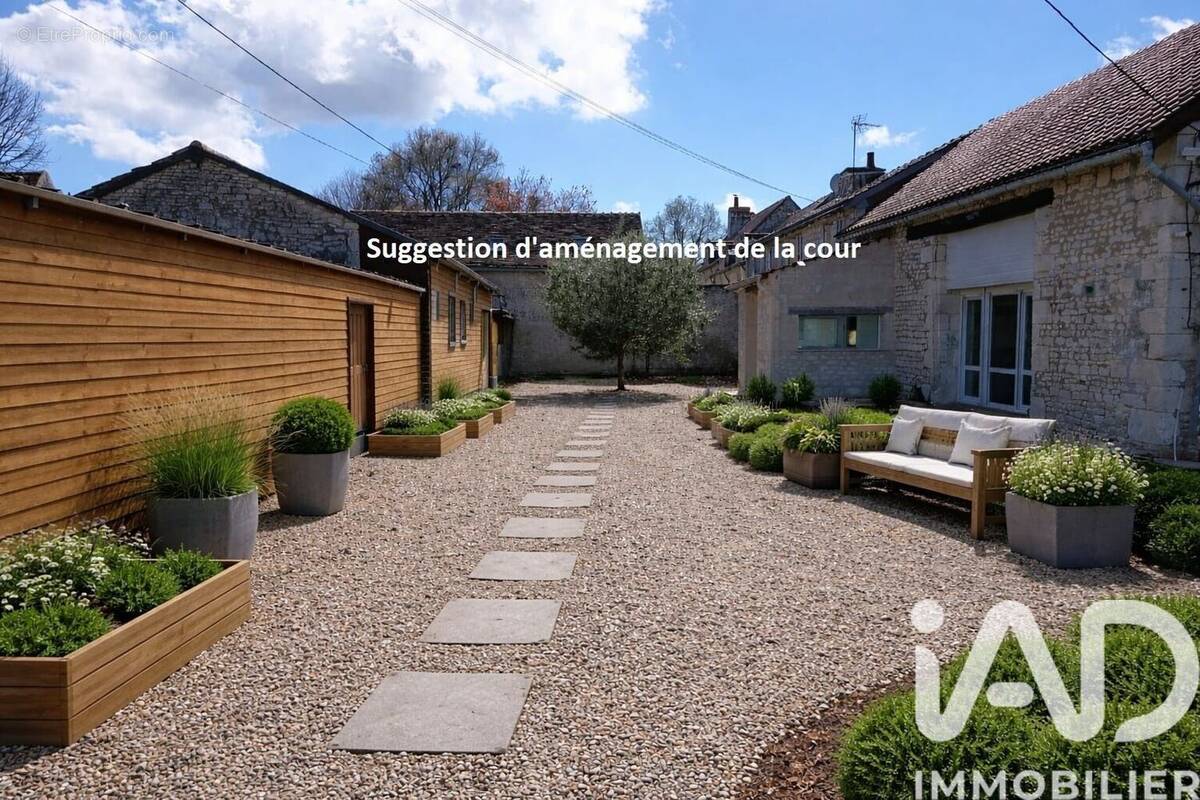 Photo 1 - Maison à CHINON