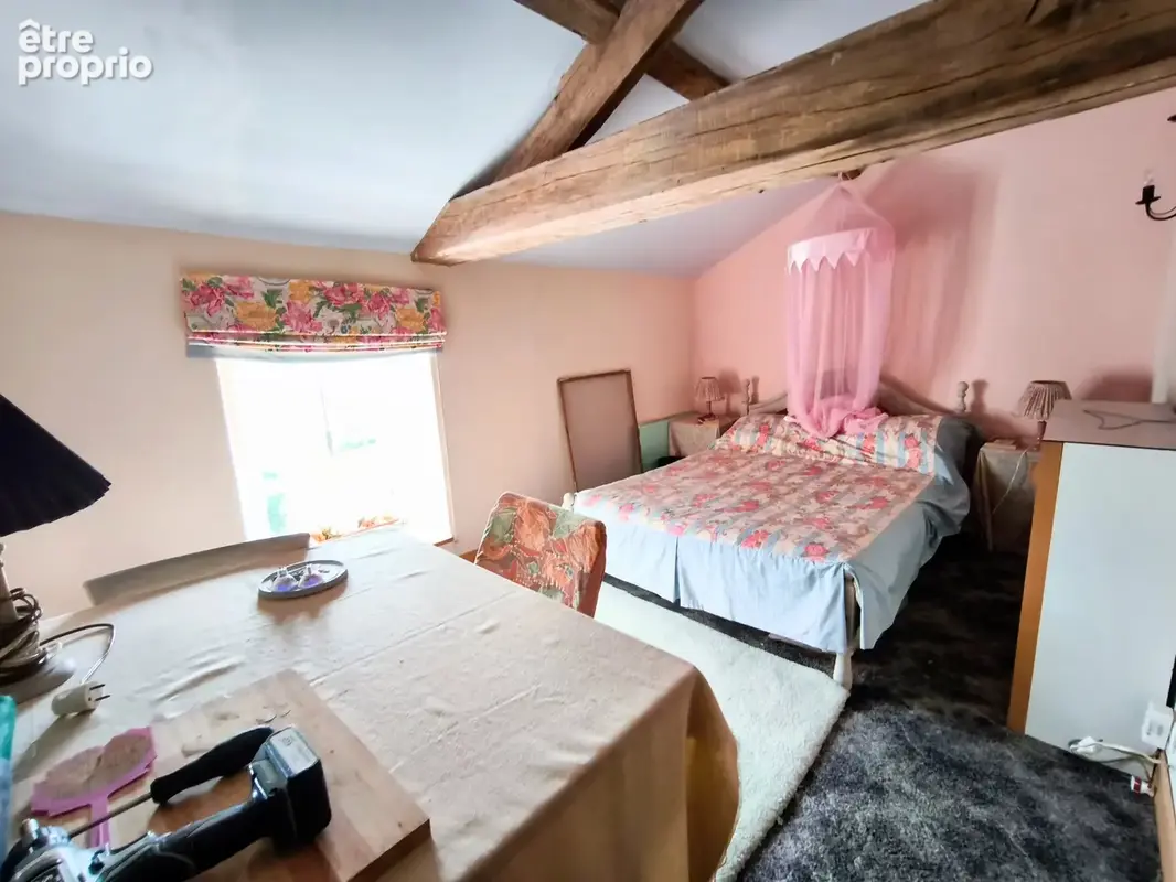 Maison de campagne avec 3/4 chambres, piscine chauffée et deux granges - photo 6