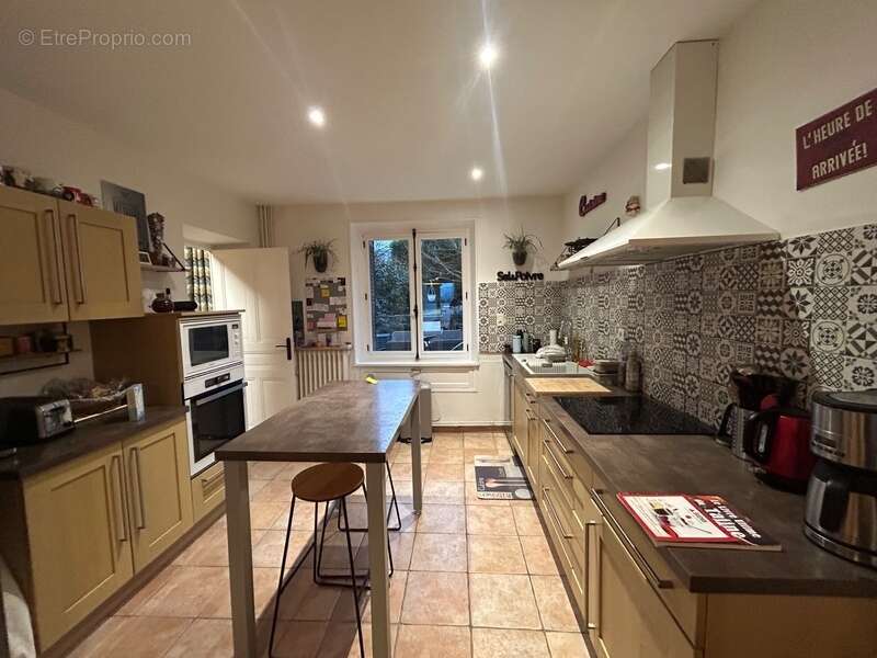 Maison à BRISON-SAINT-INNOCENT