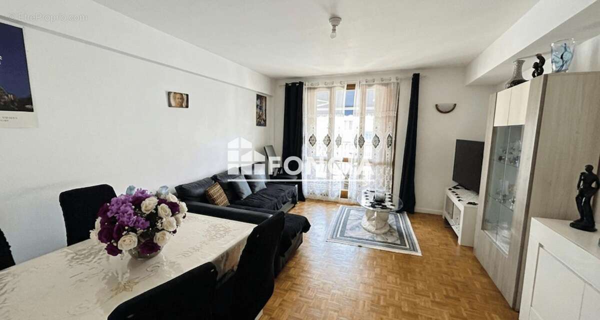 Appartement à MARSEILLE-3E