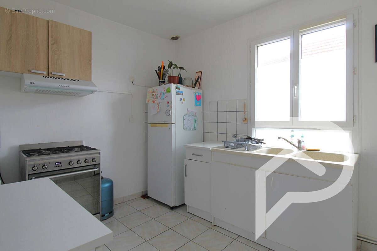 Maison à LONGUEIL-SAINTE-MARIE