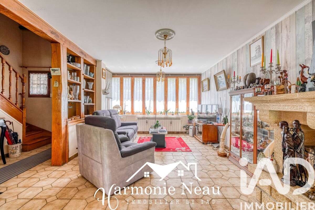Maison 145 m² à Coubron  - photo 4