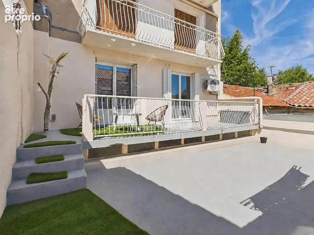 Appartement Port De Bouc, 2 pièces 50 m², avec terrasse et balcon - photo 1