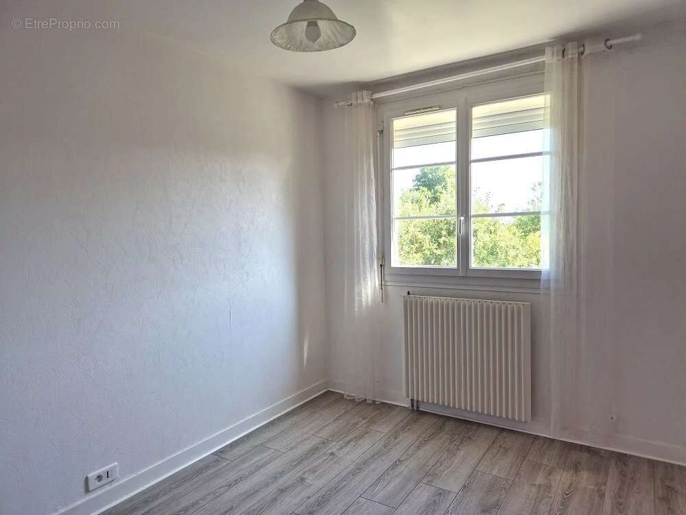 Maison à CORBEILLES