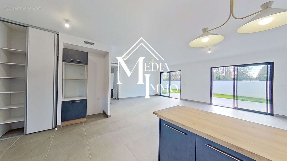 Maison à MAZEROLLES