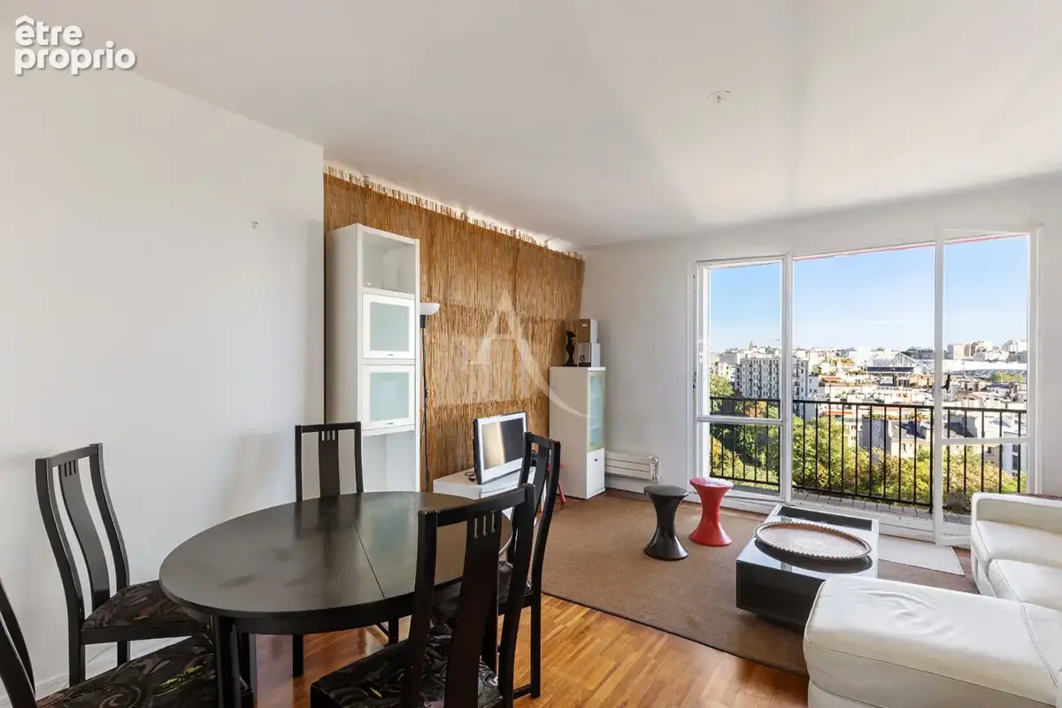 LOURMEL - Dernier étage, vue dégagée et balcon plein ciel. Parking - photo 6