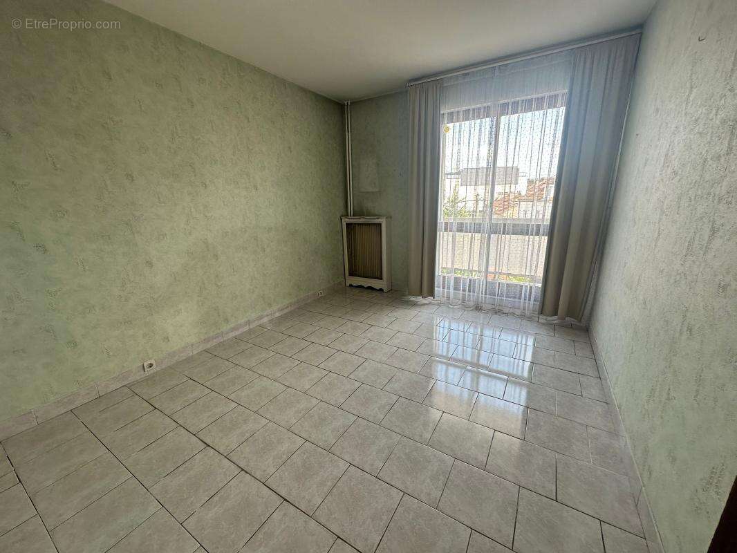 Appartement à VILLEMOMBLE