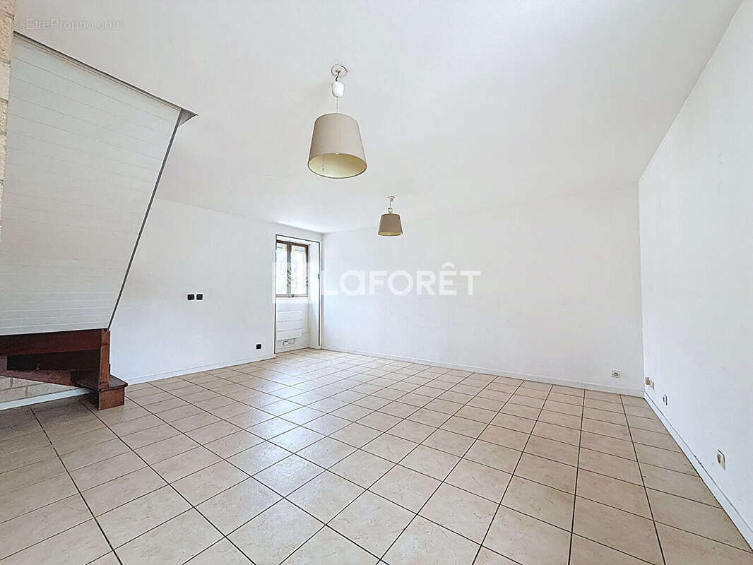 Appartement à LIEUSAINT