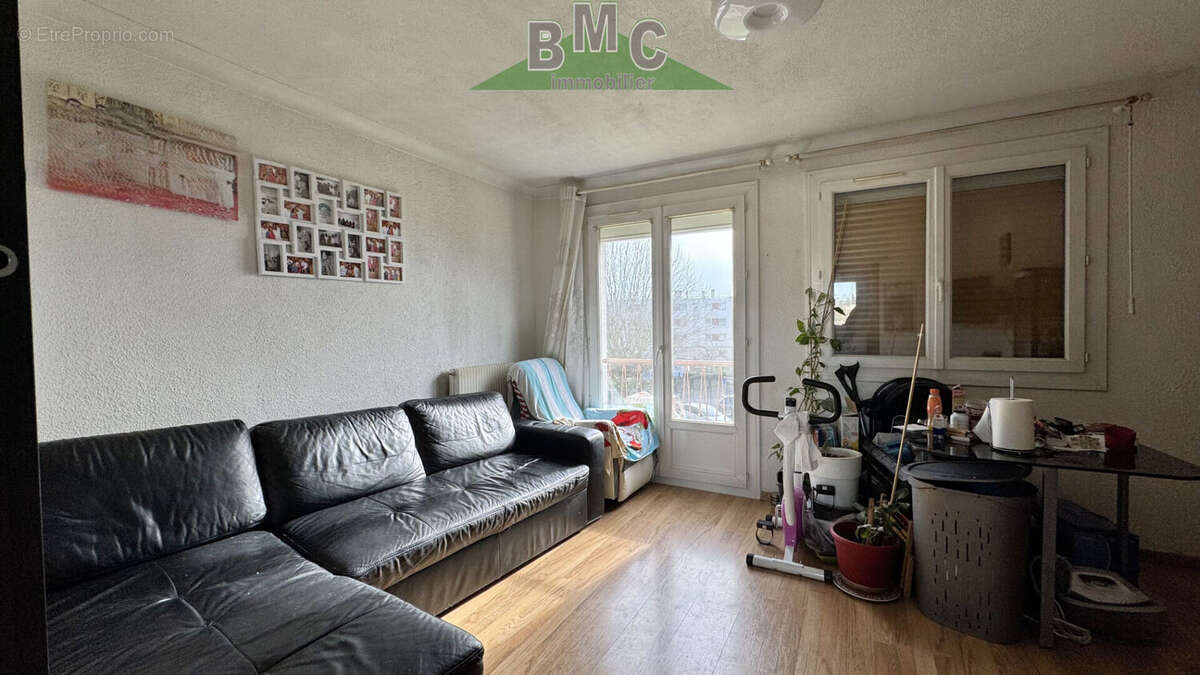 Appartement à LE PLESSIS-BOUCHARD