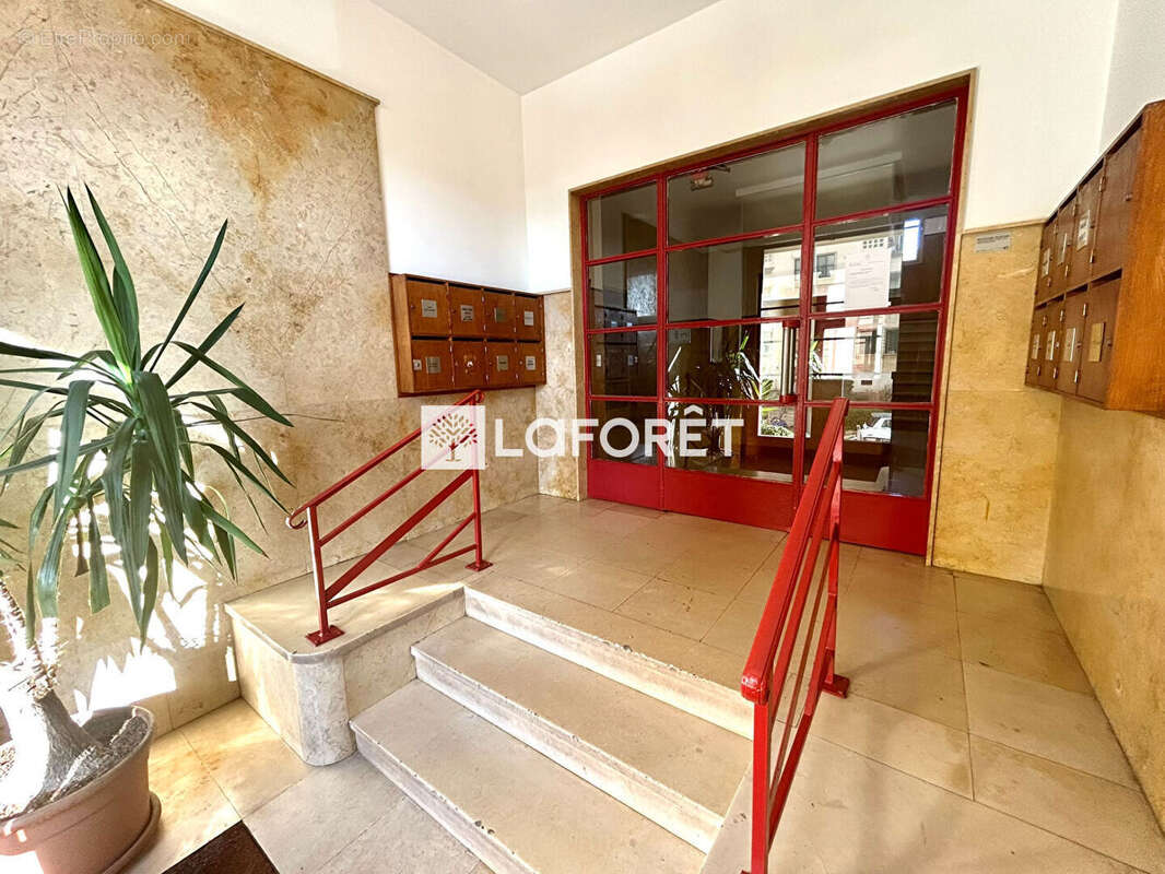 Appartement à MARSEILLE-2E