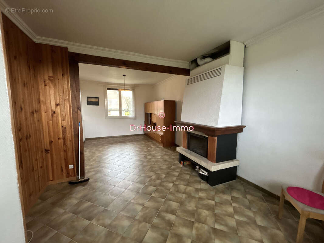 Maison à CORQUILLEROY