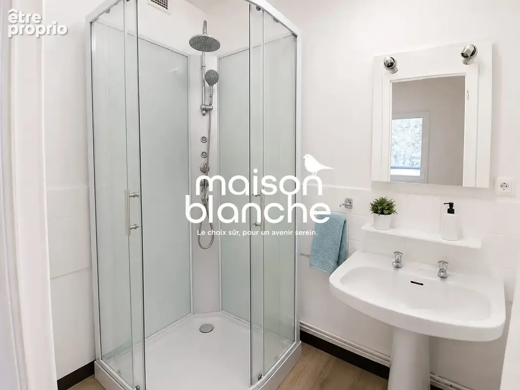 Appartement 45 m² à Parthenay  - photo 6
