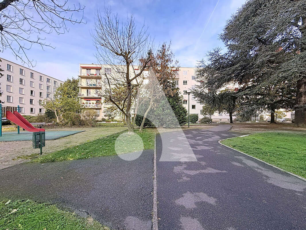 Appartement à RUEIL-MALMAISON