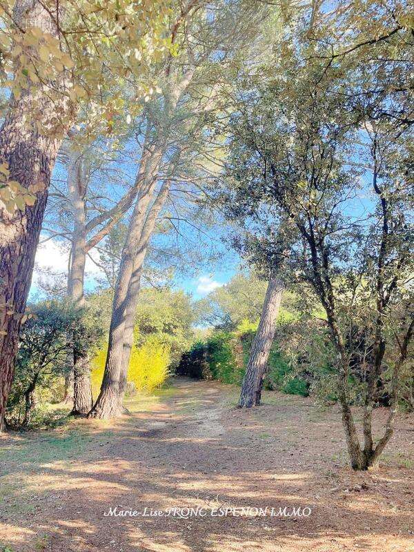 Maison à PERNES-LES-FONTAINES