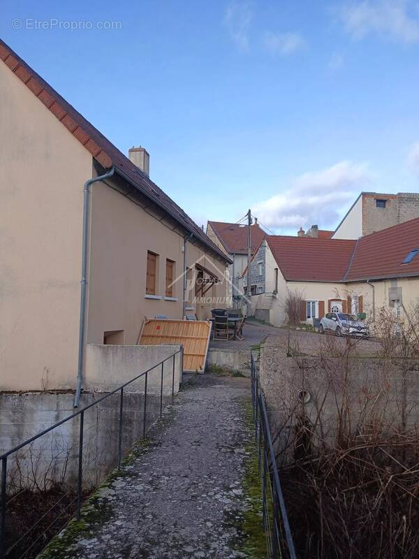 Appartement à VARENNES-SUR-ALLIER