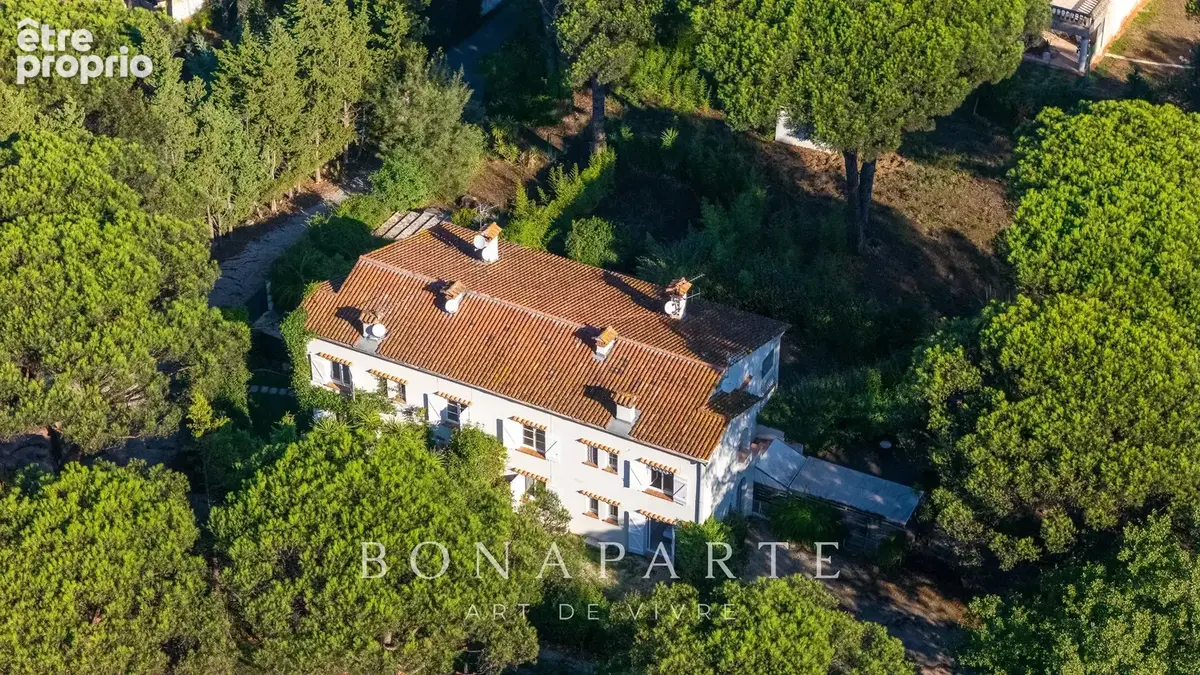 Gassin - villa provençale de charme comprenant 4 appartements independants sur un vaste terrain - photo 2