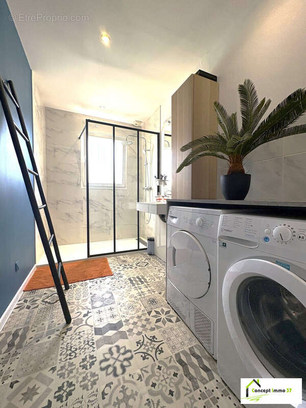 Maison à MONTLOUIS-SUR-LOIRE