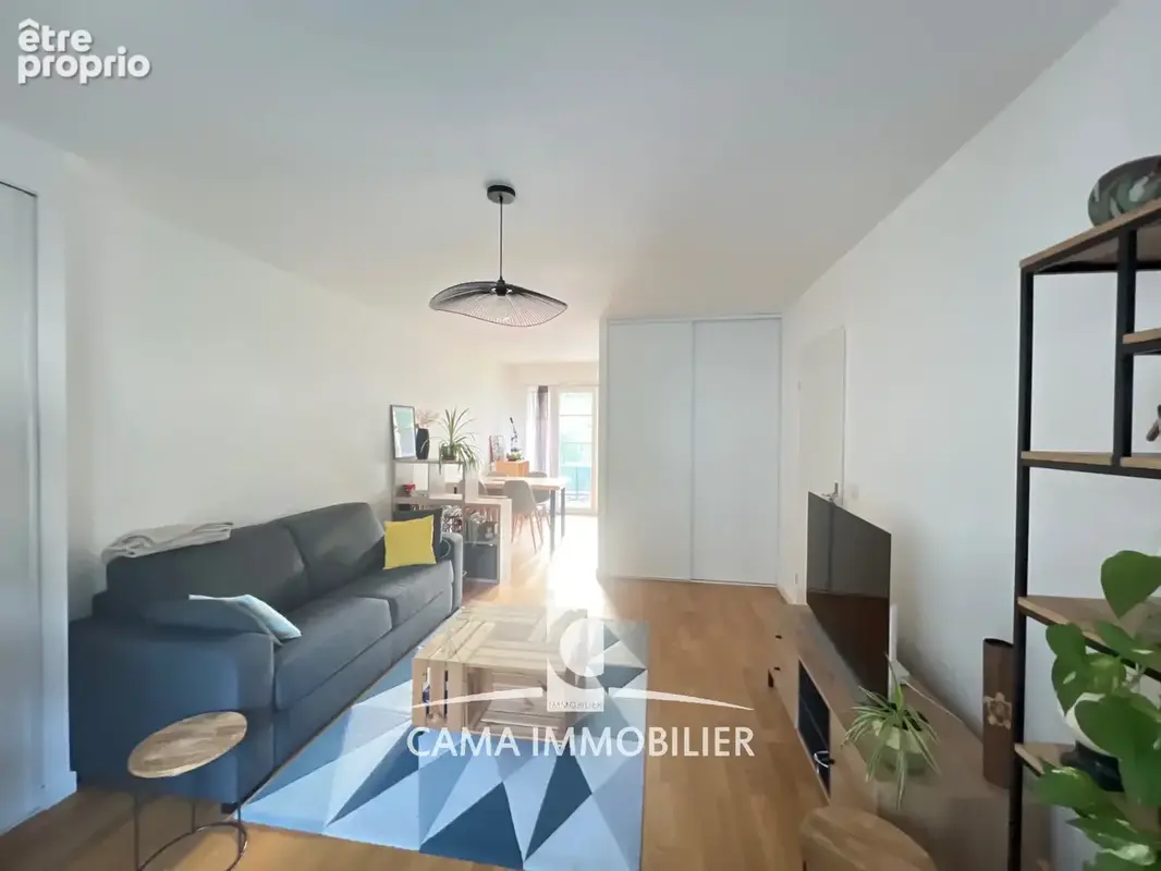 Appartement à BUC