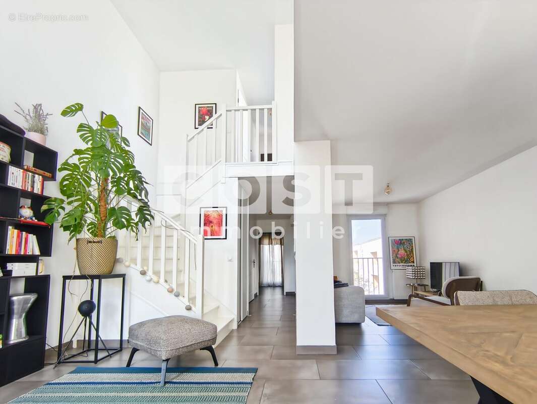 Appartement à GENNEVILLIERS